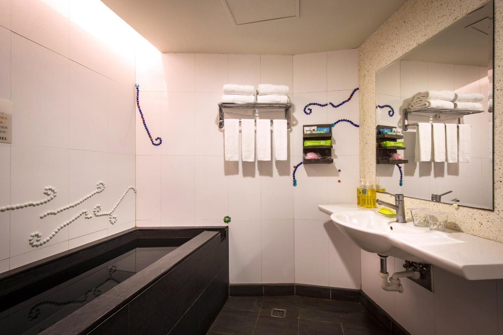 J-Hotel Jiaoxi Bagian luar foto
